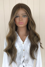 Load image into Gallery viewer, Presley - Lace Front Wig 20 - 22 Inches with a medium cap

